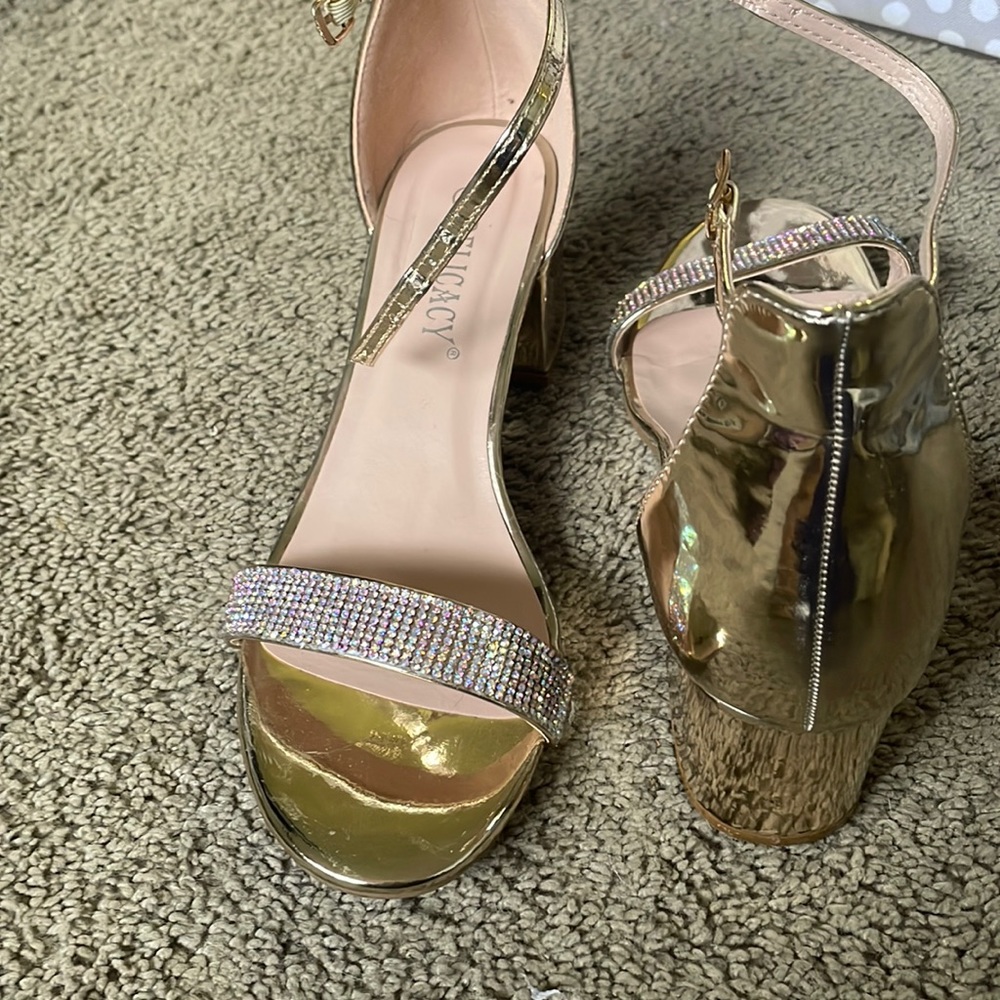 Dress heals